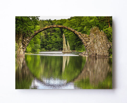 Fotoleinwand - Natur - Steinbrücke commendo360.de